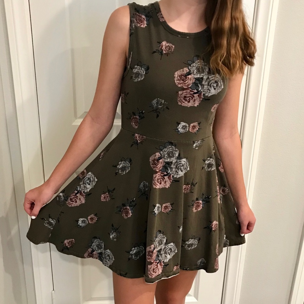 ❇️VANS❇️ mini sundress✨Women’s size Medium💥